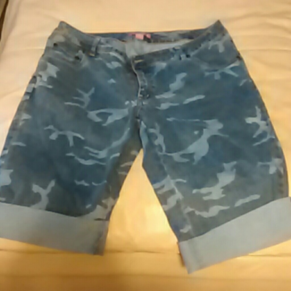 Capris